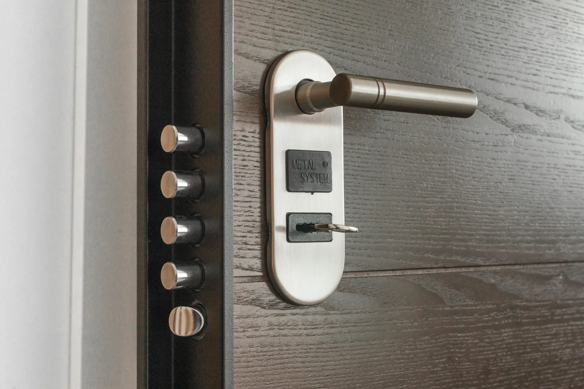 locks online store domain